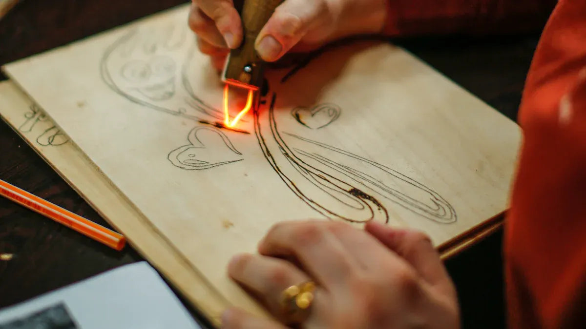 Simple Ways to Personalize Items with an Engraving Pen