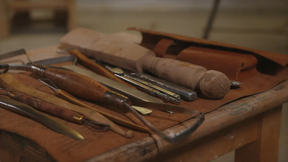 How to Transform Wood into Custom Jewelry Using an Engraving Pen