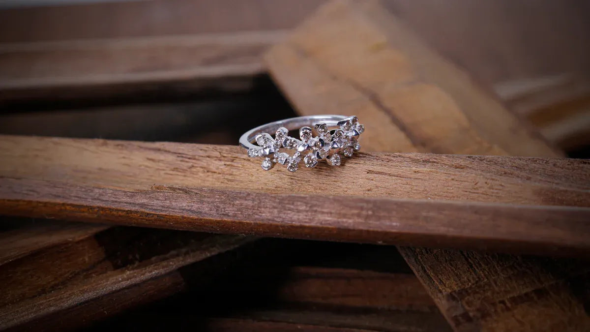 Put gems into wood carving pieces without glue